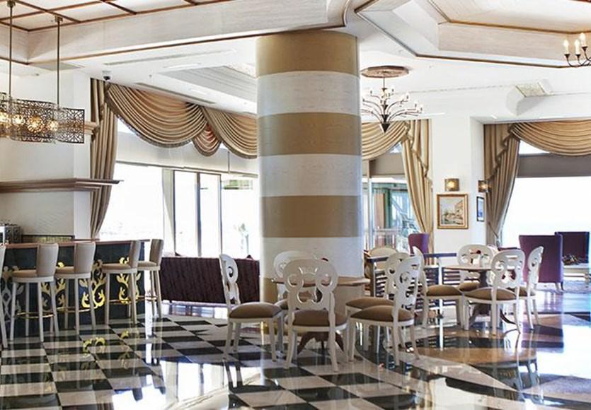 Merit Royal Hotel & Casino Karavas  외부 사진